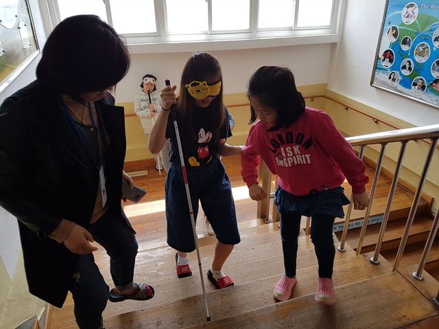 도산초등학교에서 진행된 장애체험.jpg