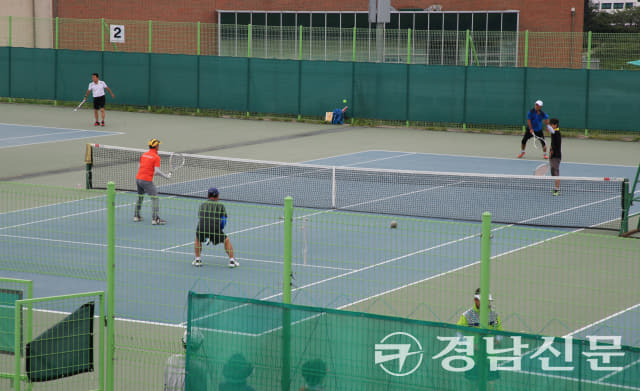 지난해 산청에거 개최된 경남 테니스 동호인 축제(제공=산청군)