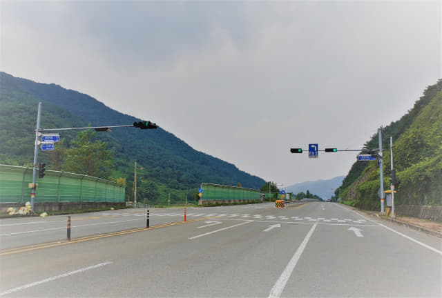 좌회전 차량을 자동으로 감지해 신호를 부여하는 감응신호 시스템이 설치될 국도33호선 고성구간./고성군/