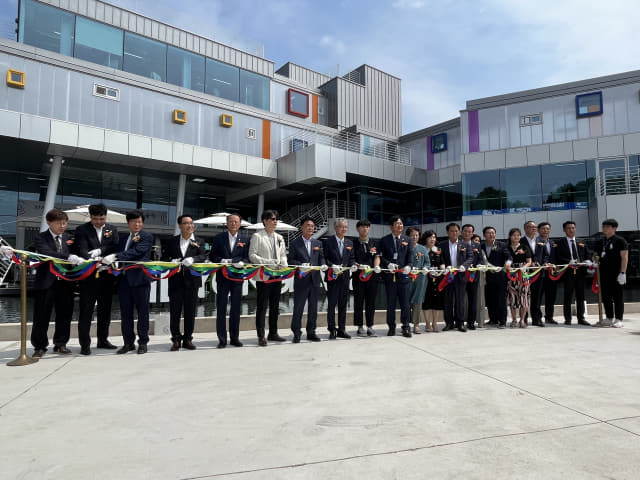 10일 사천 용남고등학교에서 ‘학교 단위 공간혁신 사업’ 준공식이 열렸다.
