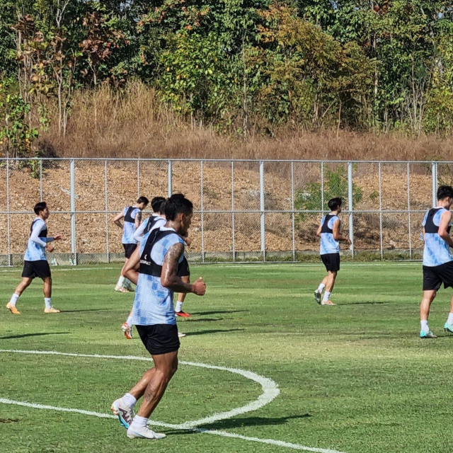 경남FC 선수들이 태국 치앙마에서 2024시즌 대비 전지훈련을 하고 있다./경남FC/