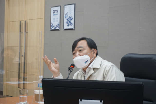 30일 오전 안현호 KAI 사장이 개발센터 대회의실에서 언론간담회를 하고 있다.