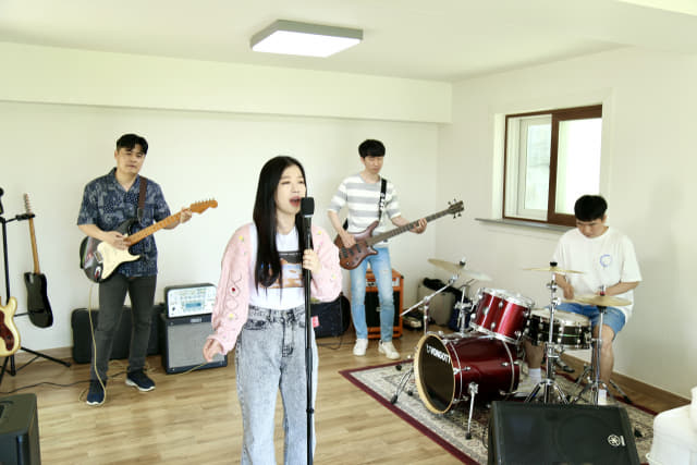 밴드 ‘25pp’ 2021년 5월 싱글앨범 ‘짝사랑’.